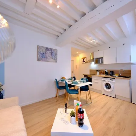 - Bienvenue Chez Perlane Et Yoann - Balnéo Appartement *